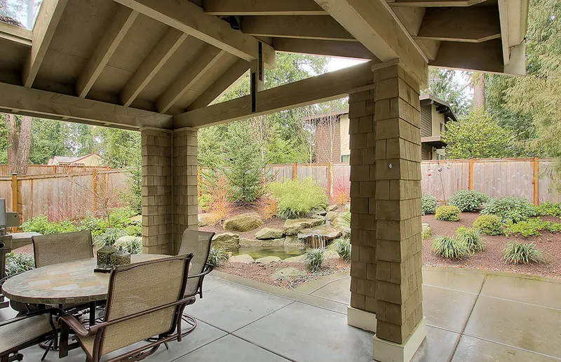 Craftsmen Spec — interior and exterior detail
