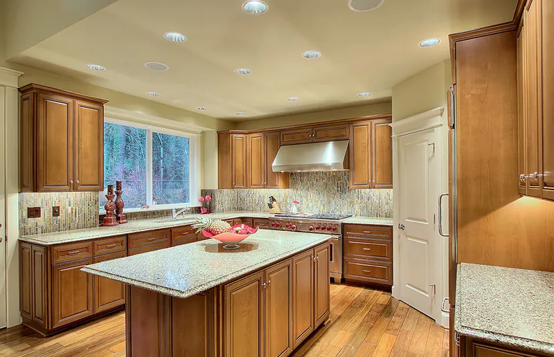 Craftsmen Spec — interior and exterior detail