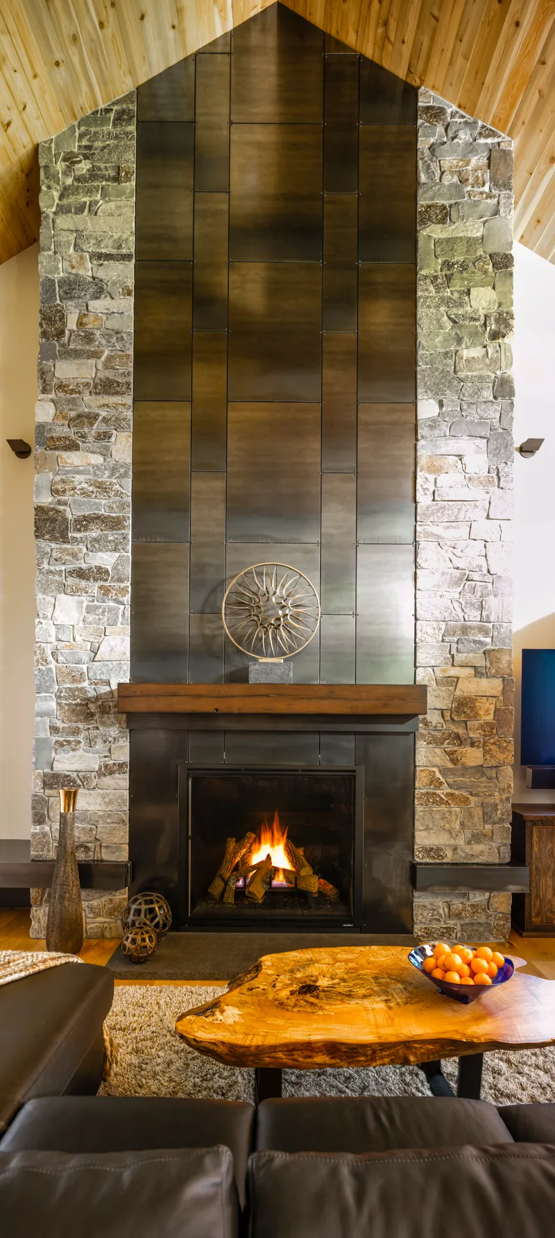 Hollywood Hills House — interior and exterior detail