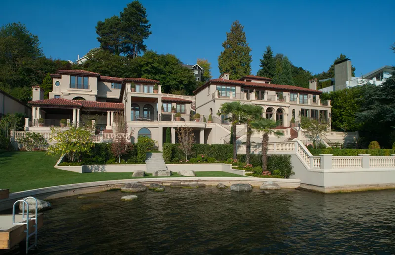 Italian Elegant on Water Edge by Hamish Anderson Custom Homes