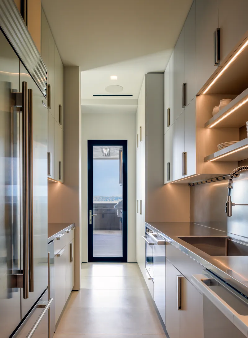 Kirkland Waterfront House — interior and exterior detail