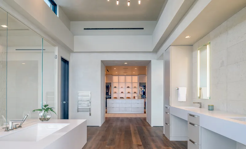 Kirkland Waterfront House — interior and exterior detail