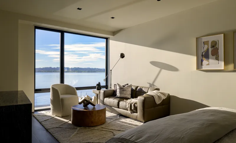 Kirkland Waterfront House — photograph 13