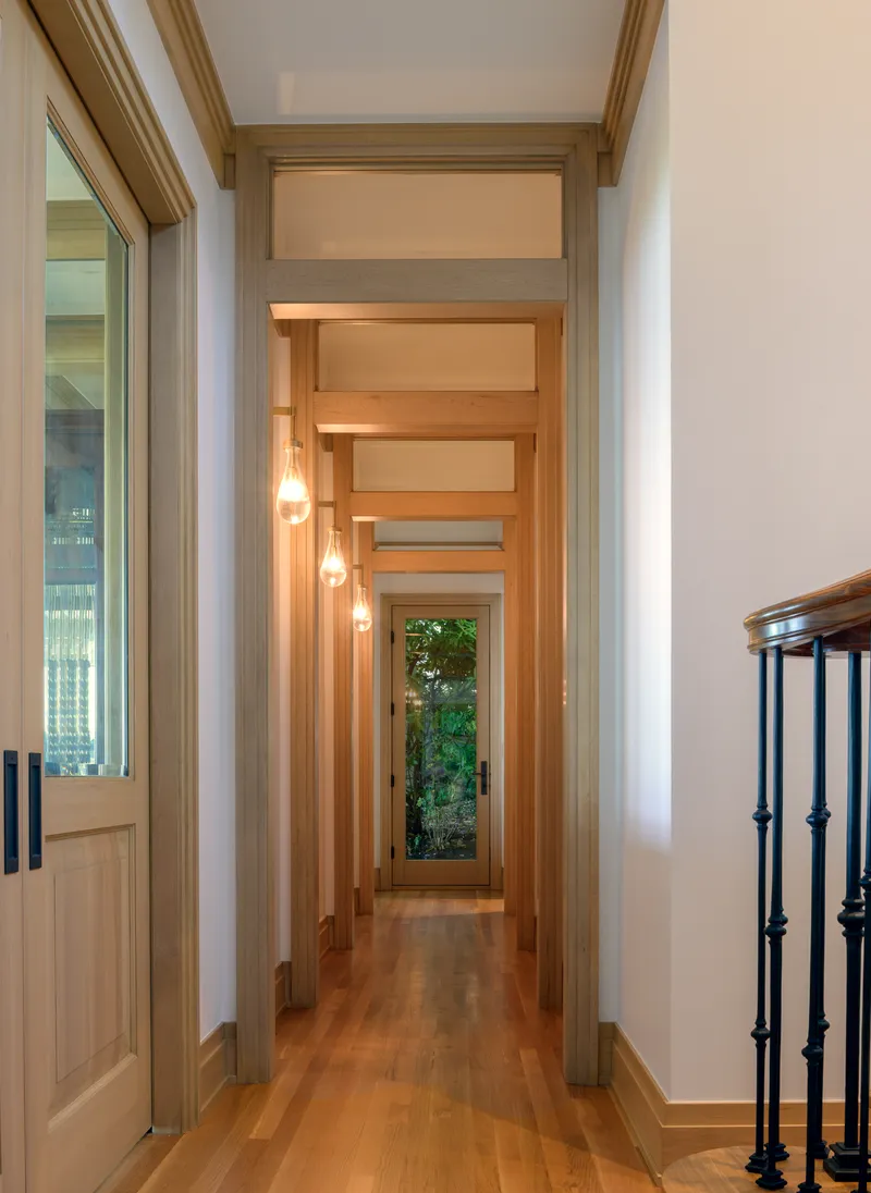 Lakeview House, Seattle — interior and exterior detail