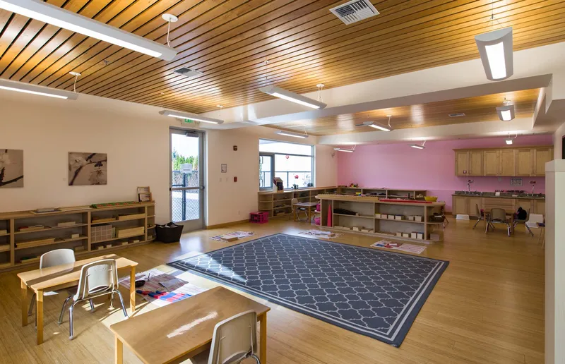 Lakeview Montessori — photograph 4