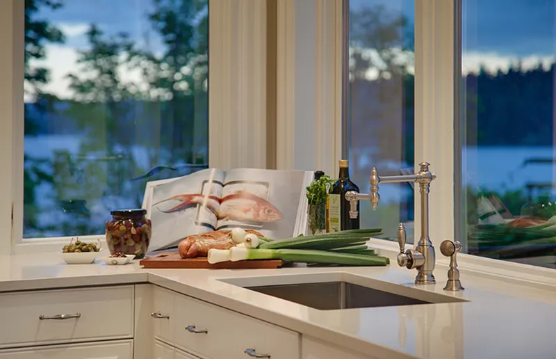 Modern Retreat — interior and exterior detail