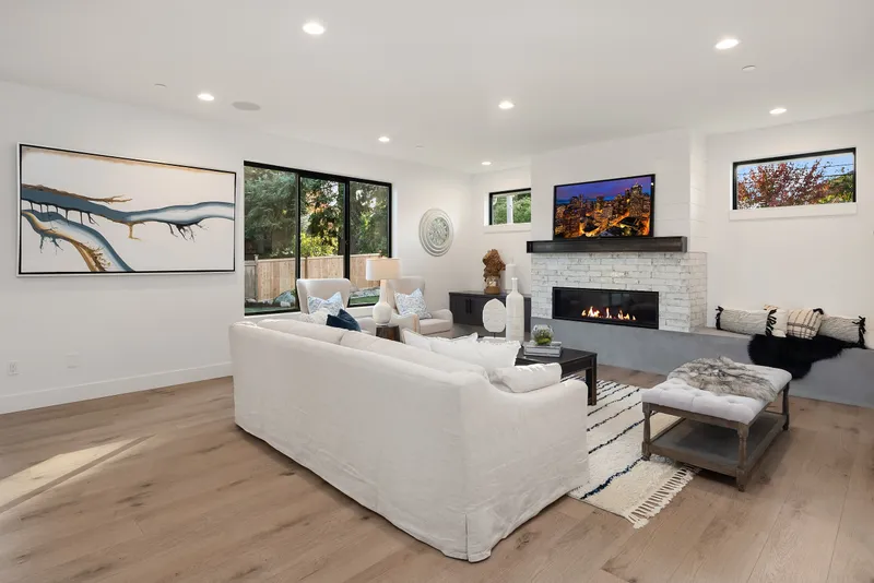 Spec House Kirkland — photograph 4